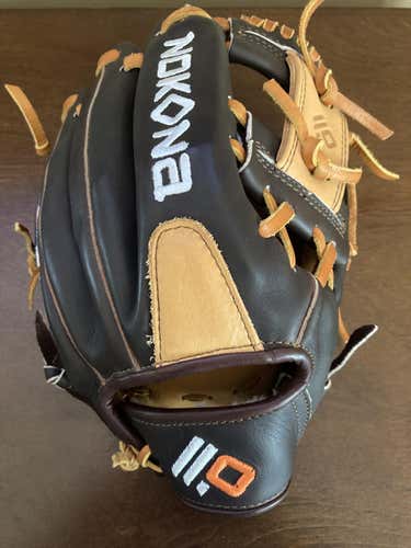 Nokona Alpha Select S-200 11.25" Glove