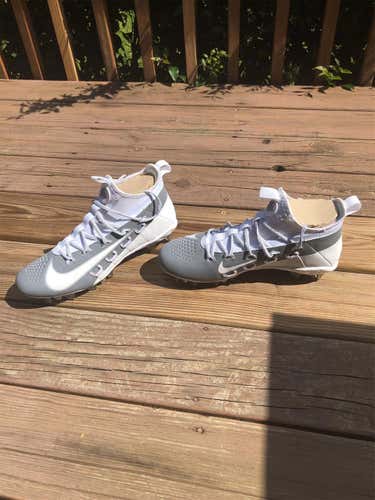 Gray Adult Size 11.5 (Women's 12.5) Nike