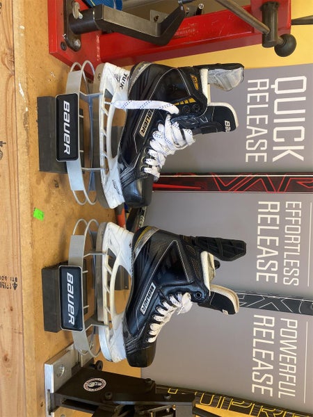 Senior Bauer Mx3 Total One Regular Width Pro Stock Size 8.5 Hockey Skates