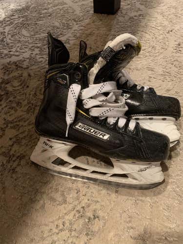 Bauer Supreme Ignite Pro+ Size 3.5 Skates