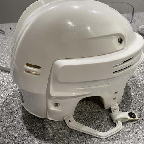 Used Bauer 4500 Helmet LG