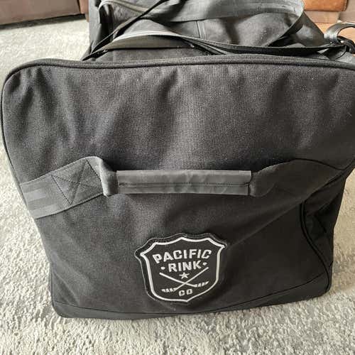 Pacific Rink | The Ultimate Hockey Bag