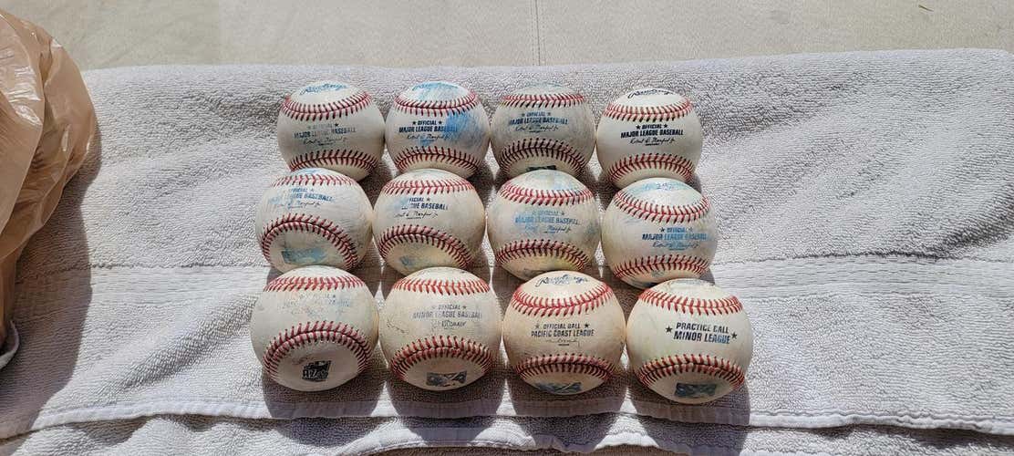 Used Rawlings Baseballs 12 Pack (1 Dozen)
