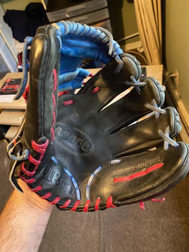 Black Adult Infield Wilson A2000 11.75" Baseball Glove