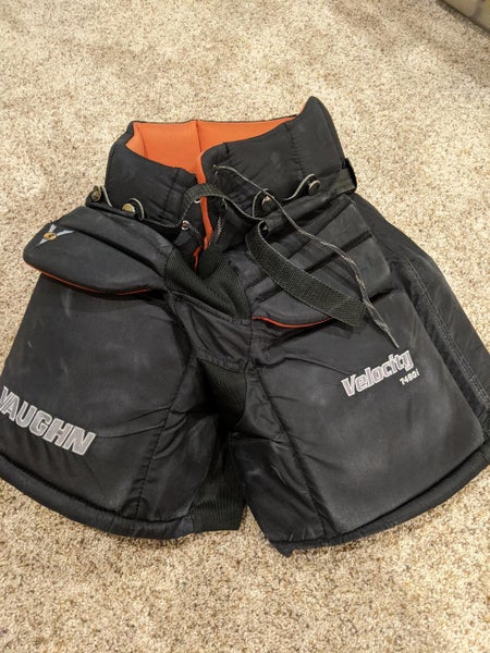 Black Used Junior Medium Vaughn Hockey Goalie Pants