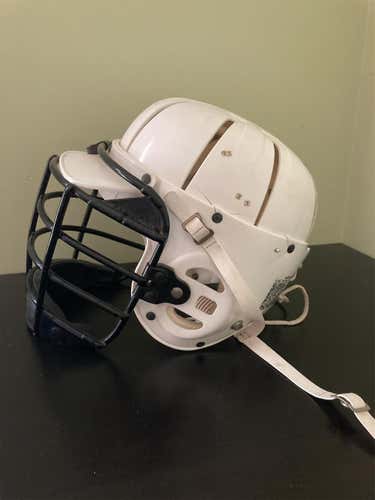 White Adult Vintage Cascade Helmet