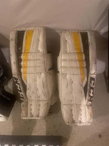 Intermediate 28" CCM Extreme Flex 760 Goalie Leg Pads