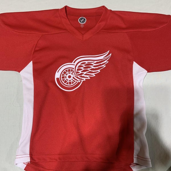 Red Wing Youth Jersey Size M 8-8