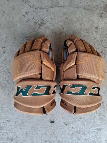 Dallas Stars Winter Classic Jason Dickinson Gold Lightly Used Senior CCM HGQL Gloves 14" Pro Stock