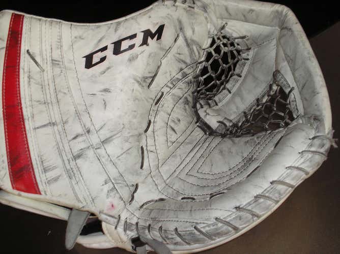 Schneider Devils  Senior CCM Regular Pro Stock glove