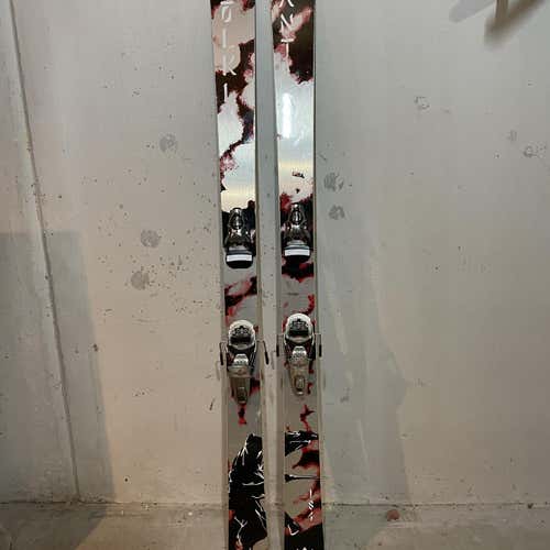 Used 2010 All Mountain Mantra With Bindings Max Din 14 Skis