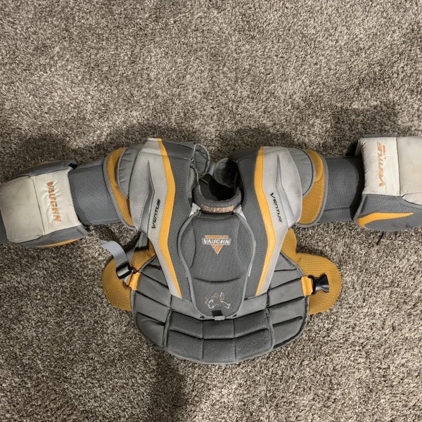 Senior Medium Vaughn Ventus LT60 Goalie Chest Protector