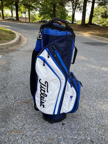Titleist Cart 14 Lightweight Golf Bag
