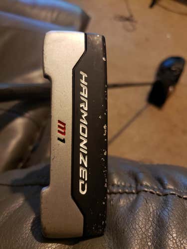 Used Men's Wilson Left Hand Blade Putter 35"