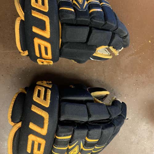 Used Bauer Nexus 13" Gloves