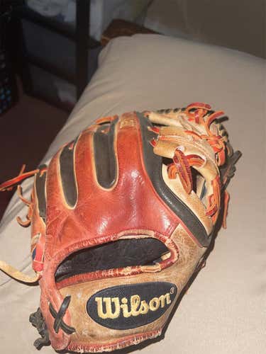 High School/College Right Hand Throw A2K 11.5" Baseball Glove