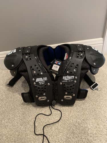 New Youth Large Schutt Mid Flex 4.0 Shoulder Pads