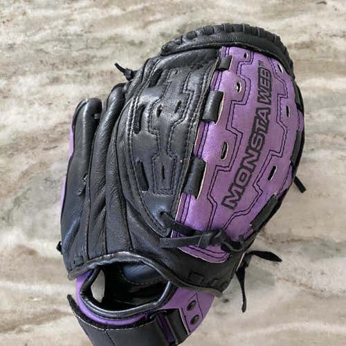 Black Kid Pitch (9YO-13YO) Infield 11" Softball Glove