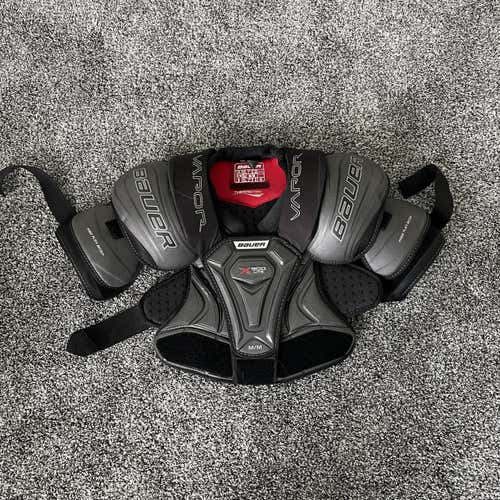 Bauer Vapor x900 Lite  Shoulder Pads