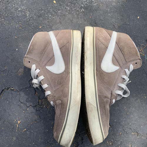 Nike 6.0 Brown Adult Size Men's 10.5 (W 11.5) Nike Shoes