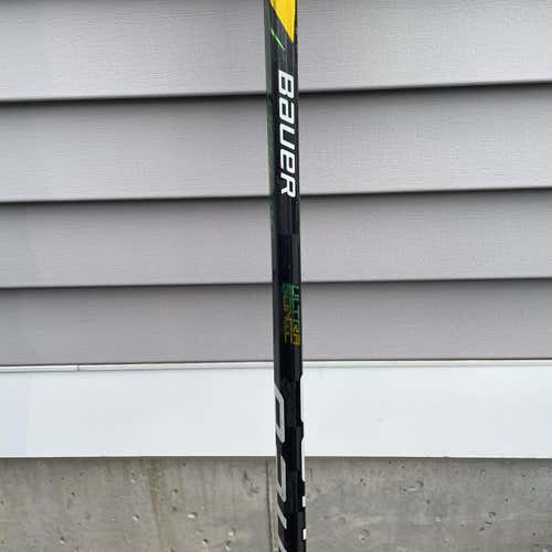 Senior Left Hand Supreme Ultra Sonic Pro Stock Hockey Stick