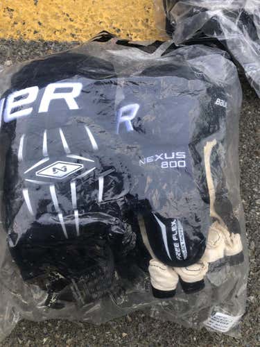 Black Senior Bauer Nexus 800 14"  Gloves