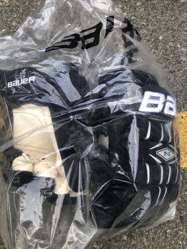 Black Senior Bauer Nexus 800 13"  Gloves