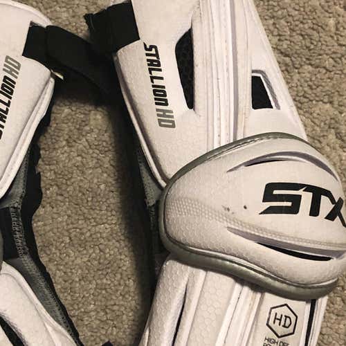 Used Medium STX Stallion HD Arm Pads