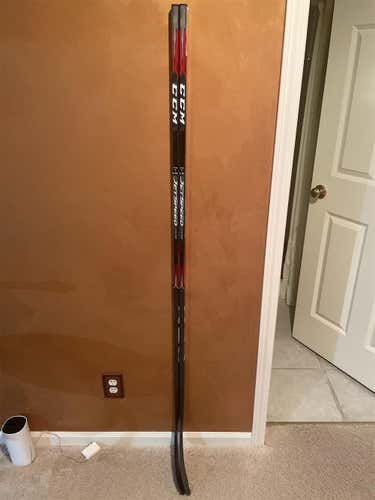 Intermediate Right Handed Jetspeed Team Toe Pattern Pro Stock Hockey Stick