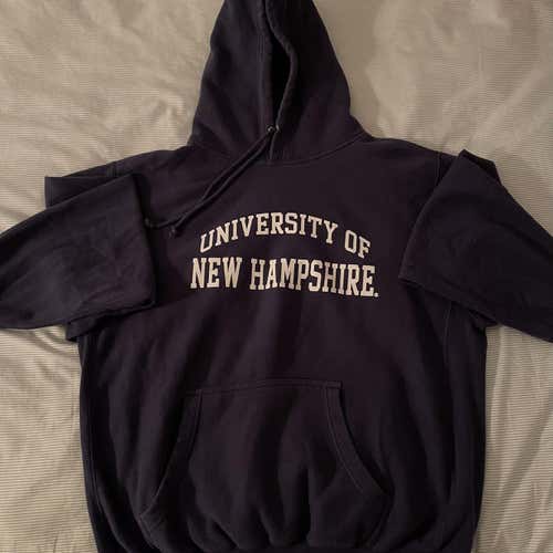 UNH Hoodie Size L