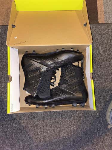 Black Adult Size Men's 10.5 (W 11.5) Under Armour