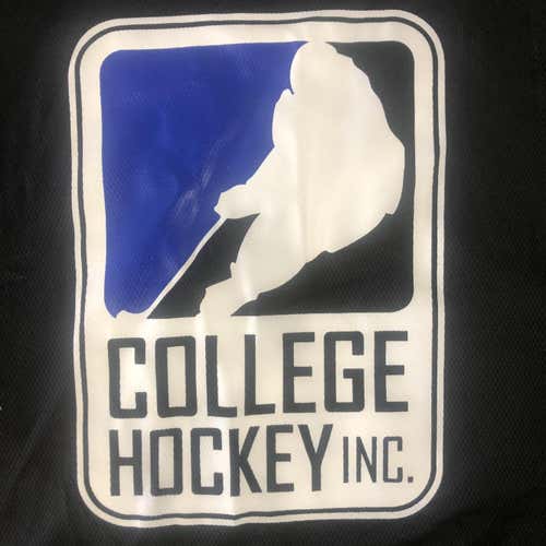 College Hockey Inc XL CCM Jersey