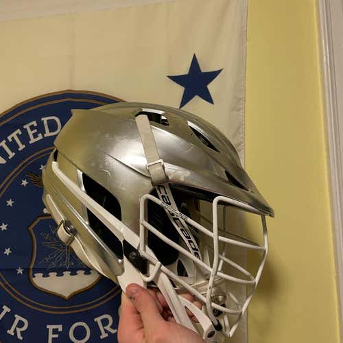 Chrome Cascade R With White Jaw Send Offers