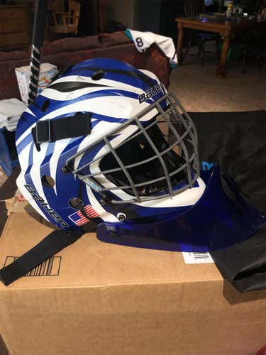 Blue Junior Bauer NME 5  Goalie Mask + Dangler