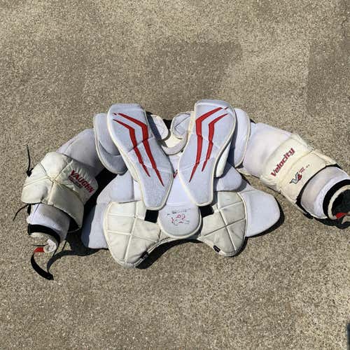 Senior Medium Vaughn V6 2200 Pro Pro Stock Goalie Chest Protector