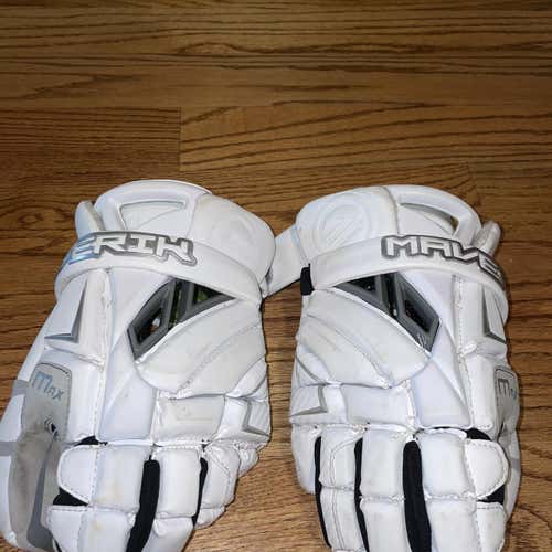 White Used Maverik Max 12" Goalie Gloves