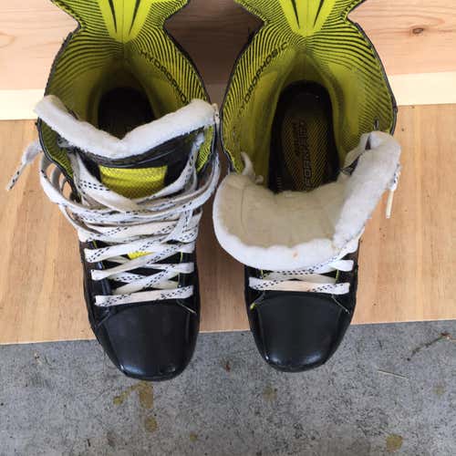 Senior Bauer Supreme S29 Regular Width Size 7.5 Hockey Skates