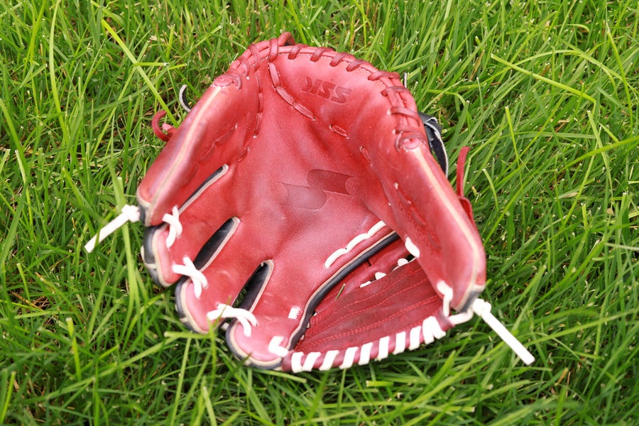 Used Adult SSK Right Hand Throw Pitcher's Patriot Pro Baseball Glove 11.75"
