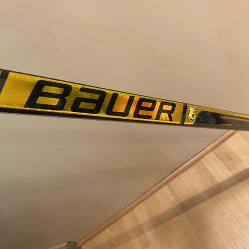 Senior RH UMD Bauer Nexus 2N Pro Toe Pattern Pro Stock Hockey Stick