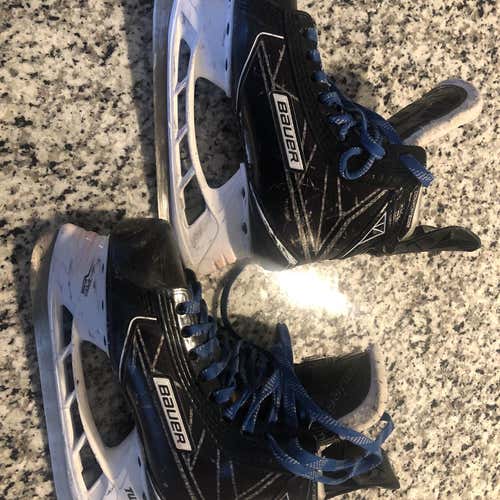 Junior Bauer Supreme 1S Extra Wide Width Size 3 Hockey Skates