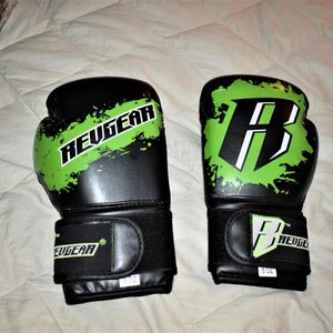 Revgear MMA Sparing Gloves, Black/Green, 8oz