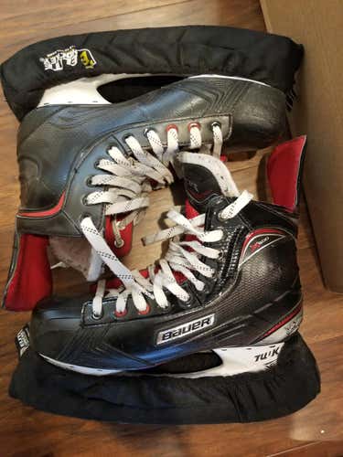 Used Senior Bauer Vapor X600 Hockey Skates Extra Wide Width Size 10.5 EE