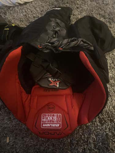 Black Used Senior Medium Bauer Vapor 1X Hockey Pants