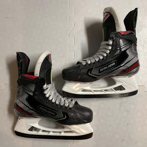 Bauer Vapor 2X Pro Regular Width Size 7 Hockey Skates (Used Once)