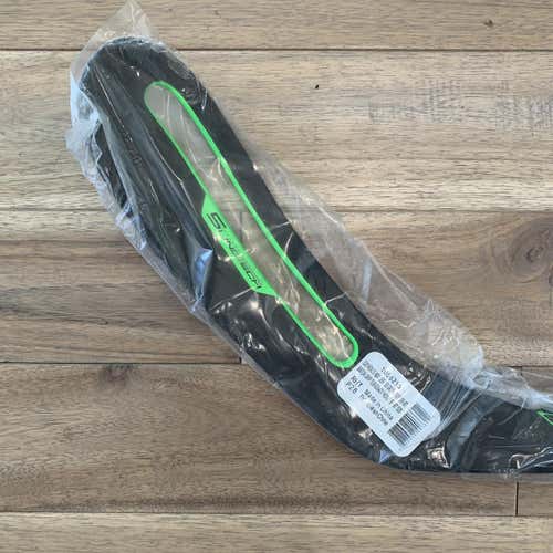 Senior Right Handed Nexus ADV Toe Pattern  Hockey Stick