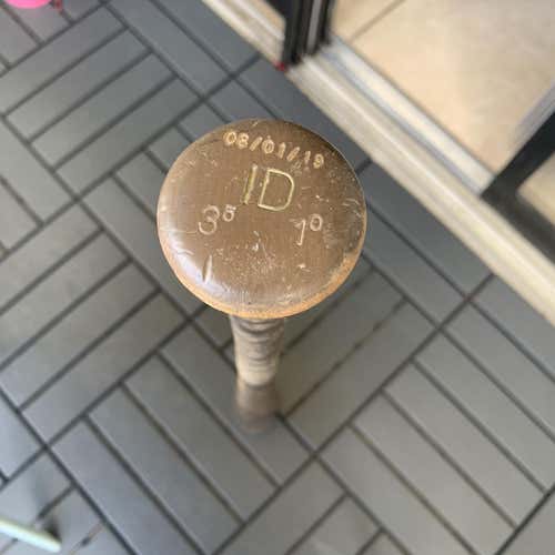 Used Wood 31 oz 33" Bat