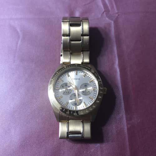 GUESS wrist Watch