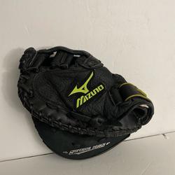 Black  Catcher's GXS 101 32.5" Softball Glove