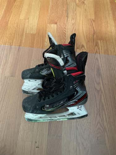 Junior Bauer Vapor 2X Pro Regular Width Size 3.5 Hockey Skates