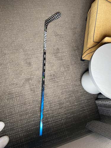 Senior Right Handed Nexus Geo Hockey Stick